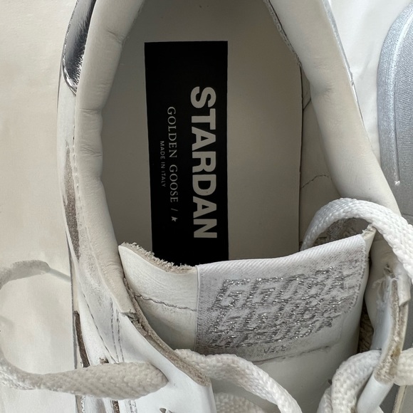 Golden Goose BRAND NEW with box, dust bag and official passport registration - Picture 12 of 17